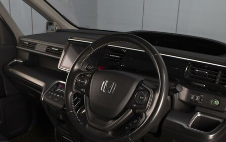 Honda Stepwgn IV, 2018 год, 2 460 000 рублей, 12 фотография