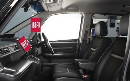 Honda Stepwgn IV, 2018 год, 2 460 000 рублей, 7 фотография