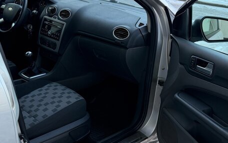 Ford Focus II рестайлинг, 2007 год, 450 000 рублей, 21 фотография