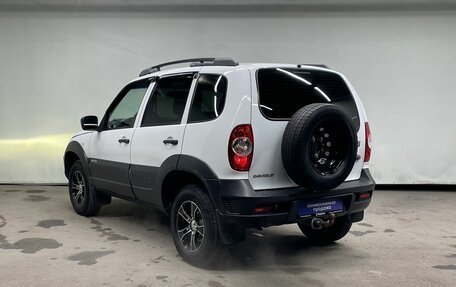 Chevrolet Niva I рестайлинг, 2018 год, 830 000 рублей, 5 фотография