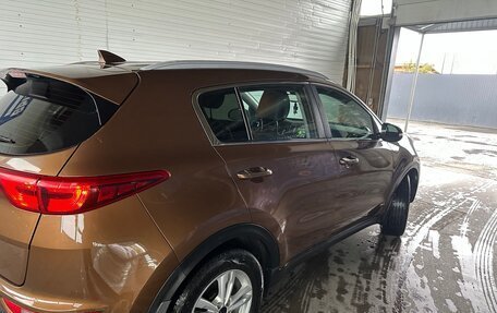 KIA Sportage IV рестайлинг, 2016 год, 1 600 000 рублей, 2 фотография