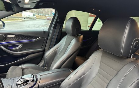 Mercedes-Benz E-Класс, 2019 год, 2 700 000 рублей, 12 фотография