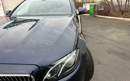 Mercedes-Benz E-Класс, 2019 год, 2 700 000 рублей, 28 фотография