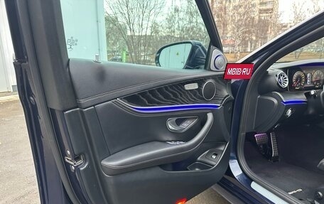 Mercedes-Benz E-Класс, 2019 год, 2 700 000 рублей, 16 фотография