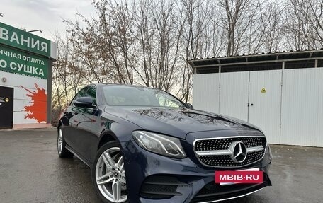 Mercedes-Benz E-Класс, 2019 год, 2 700 000 рублей, 30 фотография