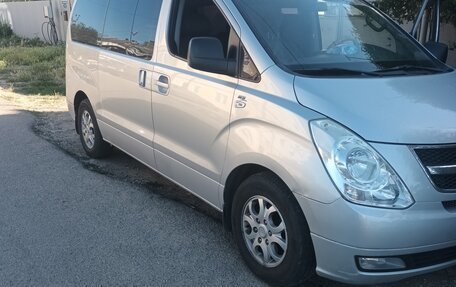 Hyundai Grand Starex Grand Starex I рестайлинг 2, 2009 год, 1 300 000 рублей, 2 фотография