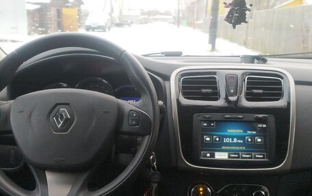 Renault Sandero II рестайлинг, 2015 год, 1 150 000 рублей, 2 фотография