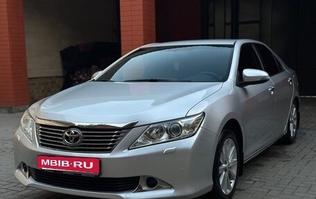 Toyota Camry, 2012 год, 1 940 000 рублей, 2 фотография