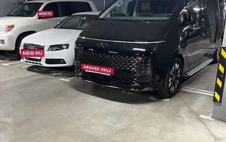 Hyundai Staria, 2022 год, 4 950 000 рублей, 2 фотография