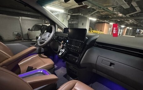 Hyundai Staria, 2022 год, 4 950 000 рублей, 4 фотография