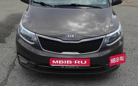 KIA Rio III рестайлинг, 2016 год, 1 499 999 рублей, 2 фотография