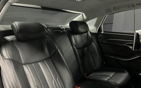 Audi A8, 2018 год, 5 996 000 рублей, 26 фотография