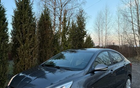 Hyundai Solaris II рестайлинг, 2013 год, 895 000 рублей, 2 фотография