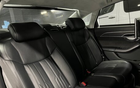 Audi A8, 2018 год, 5 996 000 рублей, 27 фотография