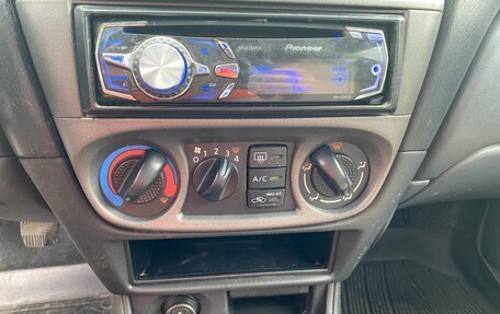 Nissan Almera, 2005 год, 375 050 рублей, 26 фотография