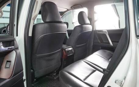 Toyota Land Cruiser Prado 150 рестайлинг 2, 2014 год, 3 819 000 рублей, 11 фотография