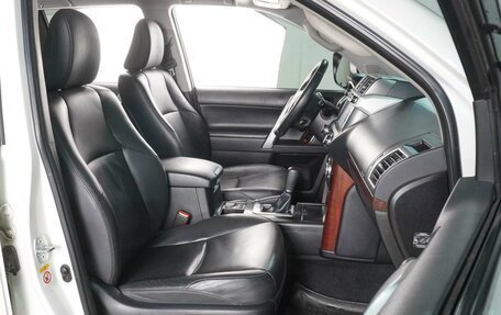 Toyota Land Cruiser Prado 150 рестайлинг 2, 2014 год, 3 819 000 рублей, 8 фотография