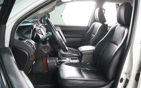 Toyota Land Cruiser Prado 150 рестайлинг 2, 2014 год, 3 819 000 рублей, 10 фотография