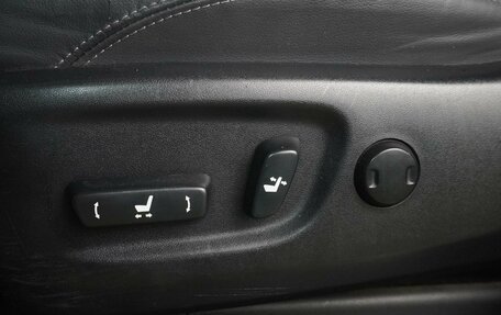 Toyota Land Cruiser Prado 150 рестайлинг 2, 2014 год, 3 819 000 рублей, 23 фотография