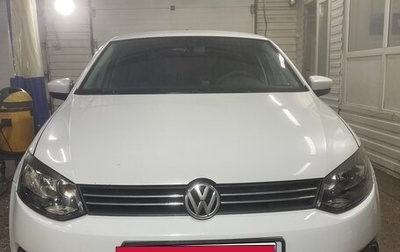 Volkswagen Polo VI (EU Market), 2013 год, 880 000 рублей, 1 фотография