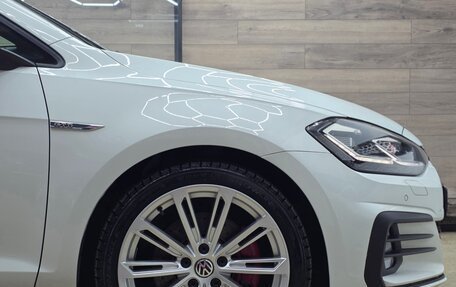 Volkswagen Golf VII, 2018 год, 2 590 000 рублей, 6 фотография