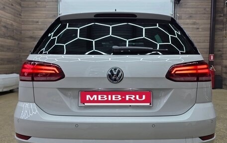 Volkswagen Golf VII, 2018 год, 2 590 000 рублей, 7 фотография