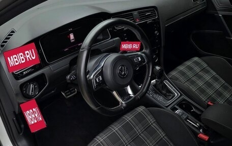 Volkswagen Golf VII, 2018 год, 2 590 000 рублей, 9 фотография