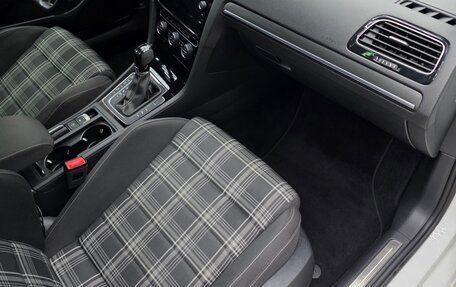 Volkswagen Golf VII, 2018 год, 2 590 000 рублей, 18 фотография