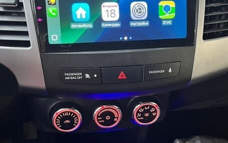 Mitsubishi Outlander III рестайлинг 3, 2011 год, 1 800 000 рублей, 3 фотография