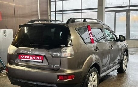 Mitsubishi Outlander III рестайлинг 3, 2011 год, 1 800 000 рублей, 11 фотография