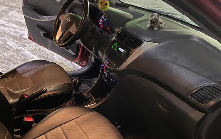 Hyundai Solaris II рестайлинг, 2011 год, 490 000 рублей, 9 фотография