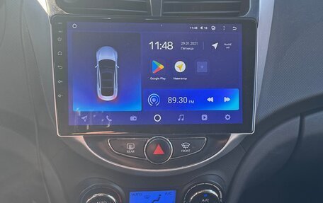 Hyundai Solaris II рестайлинг, 2011 год, 930 000 рублей, 11 фотография