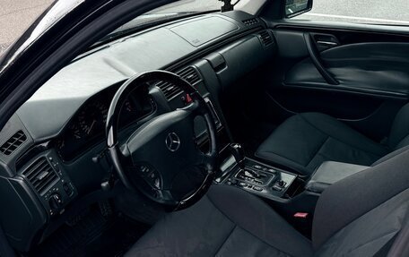 Mercedes-Benz E-Класс, 1998 год, 480 000 рублей, 3 фотография