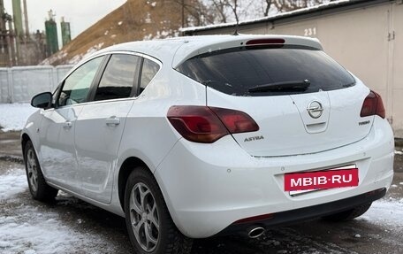 Opel Astra J, 2010 год, 800 000 рублей, 8 фотография