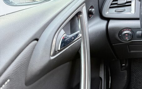 Opel Astra J, 2010 год, 800 000 рублей, 13 фотография