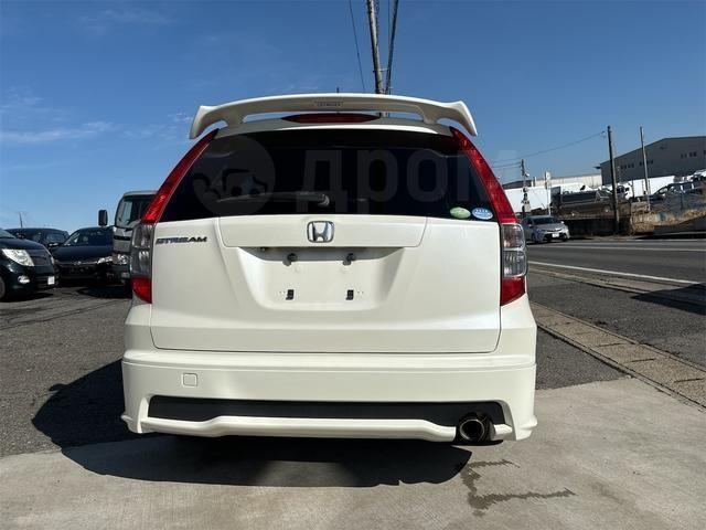Honda Stream II рестайлинг, 2009 год, 880 000 рублей, 8 фотография