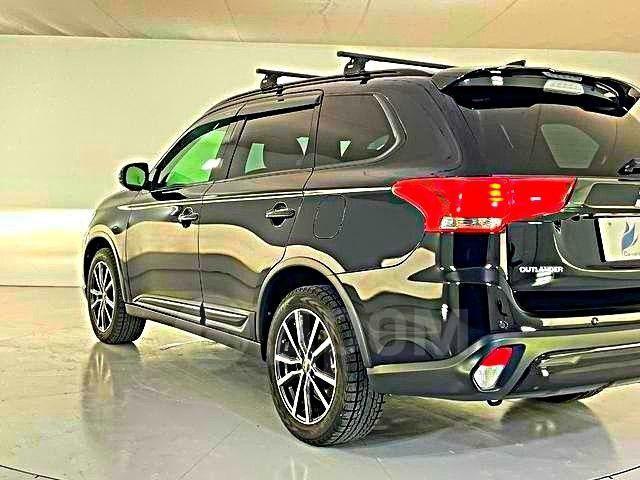 Mitsubishi Outlander III рестайлинг 3, 2022 год, 1 700 000 рублей, 8 фотография