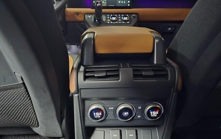 Land Rover Defender II, 2024 год, 13 100 000 рублей, 12 фотография