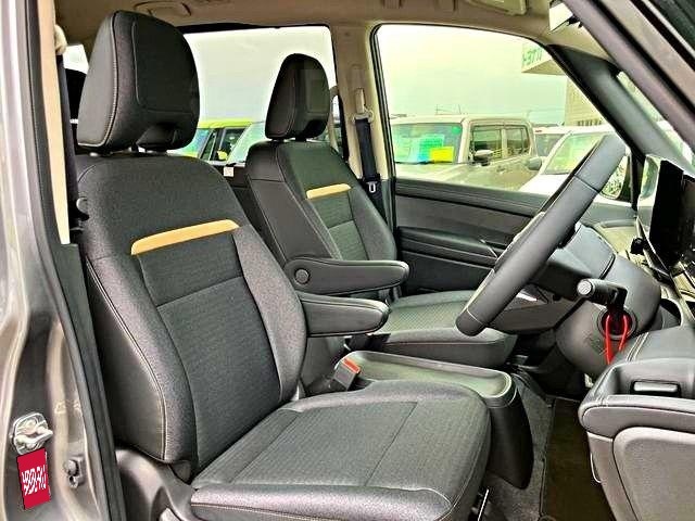 Nissan Serena V, 2022 год, 2 700 000 рублей, 8 фотография