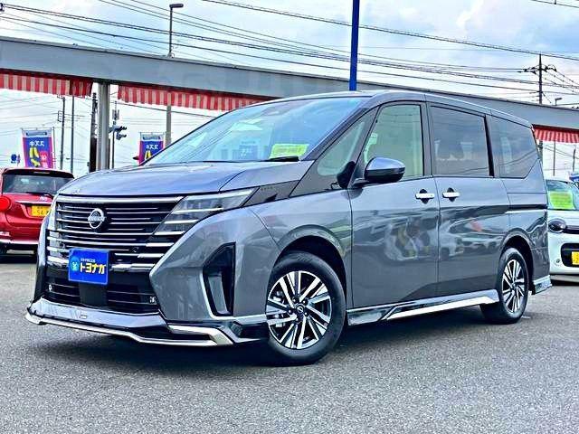 Nissan Serena V, 2022 год, 2 700 000 рублей, 11 фотография