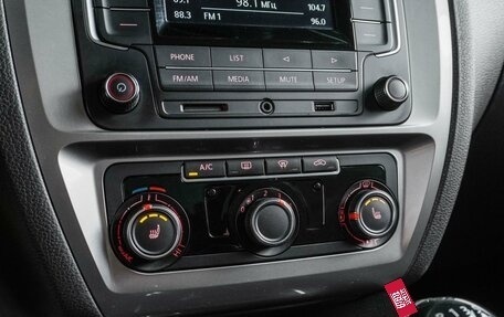 Volkswagen Jetta VI, 2017 год, 1 272 000 рублей, 17 фотография