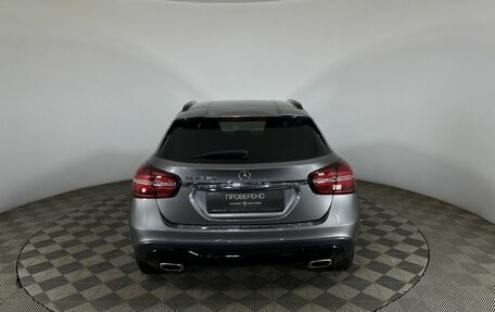 Mercedes-Benz GLA, 2019 год, 2 400 000 рублей, 3 фотография