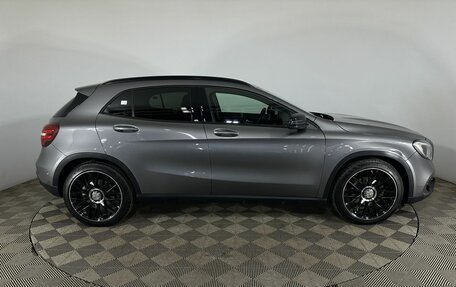 Mercedes-Benz GLA, 2019 год, 2 400 000 рублей, 4 фотография