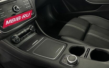 Mercedes-Benz GLA, 2019 год, 2 400 000 рублей, 13 фотография