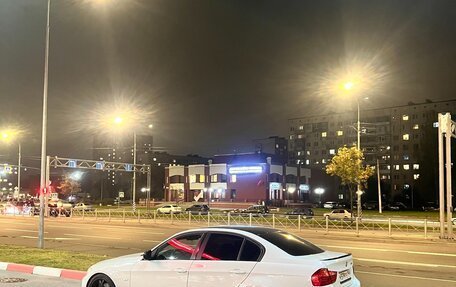 BMW 3 серия, 2011 год, 890 000 рублей, 10 фотография