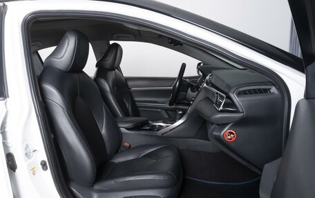 Toyota Camry, 2019 год, 1 780 000 рублей, 8 фотография