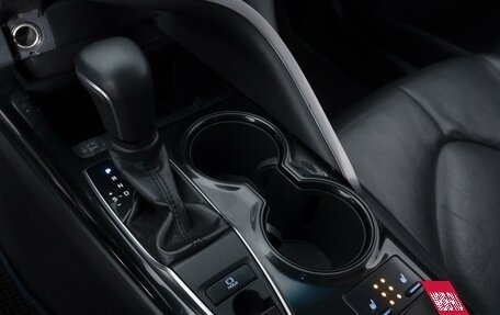 Toyota Camry, 2019 год, 1 780 000 рублей, 12 фотография