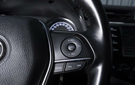 Toyota Camry, 2019 год, 1 780 000 рублей, 19 фотография