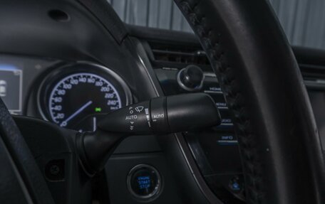 Toyota Camry, 2019 год, 1 780 000 рублей, 16 фотография