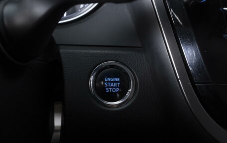 Toyota Camry, 2019 год, 1 780 000 рублей, 17 фотография